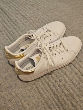 adidas Women's White Sneakers with Gold Heel Tab